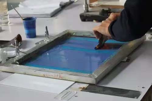 苏州亚克力商家对亚克力丝印工艺改进要点的一些看法